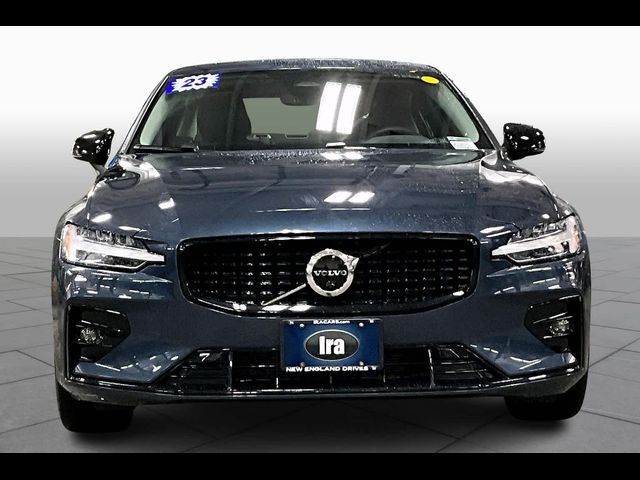 2023 Volvo S60 Plus Dark Theme