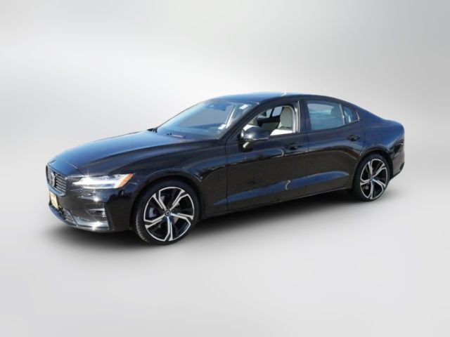 2023 Volvo S60 Core Black Edition