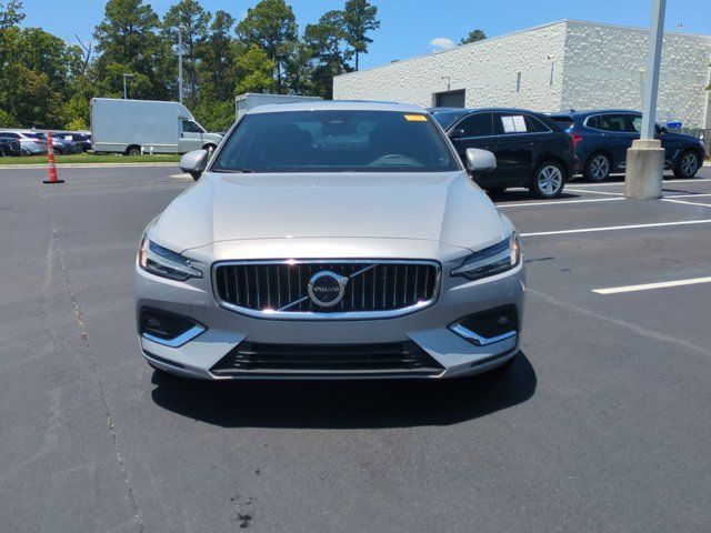 2023 Volvo S60 Ultimate Bright Theme