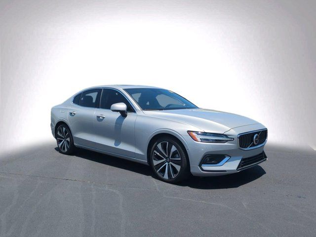 2023 Volvo S60 Ultimate Bright Theme