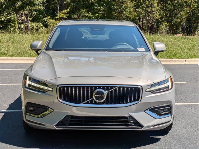 2023 Volvo S60 Ultimate Bright Theme