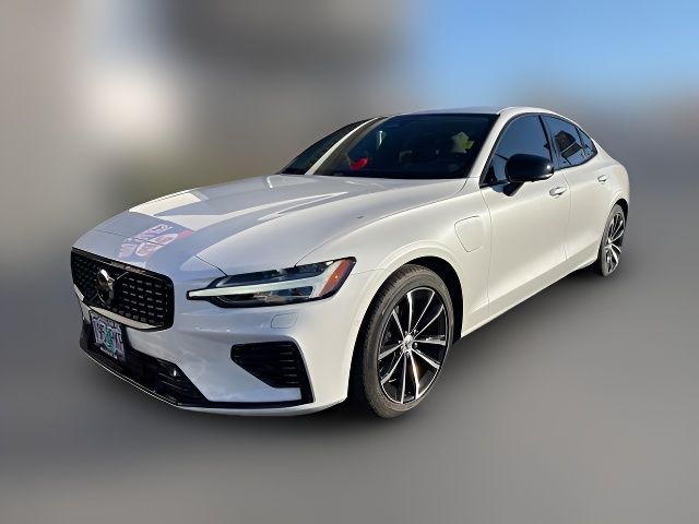 2023 Volvo S60 Recharge Plug-In Hybrid Plus Dark Theme