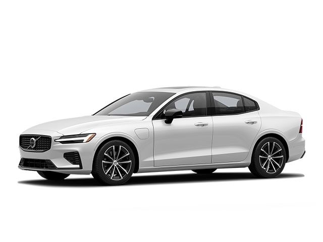 2023 Volvo S60 Recharge Plug-In Hybrid Plus Dark Theme