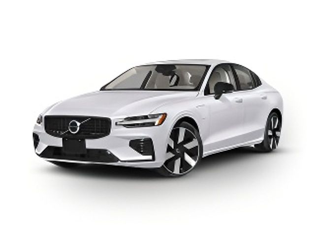 2023 Volvo S60 Recharge Plug-In Hybrid Plus Dark Theme