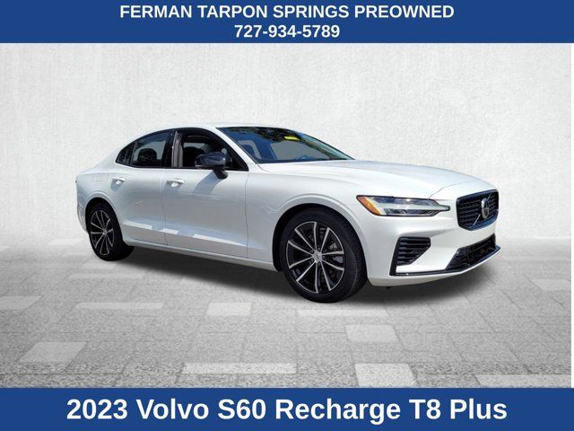 2023 Volvo S60 Recharge Plug-In Hybrid Plus Dark Theme