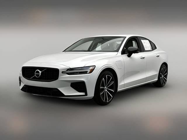 2023 Volvo S60 Recharge Plug-In Hybrid Plus Dark Theme