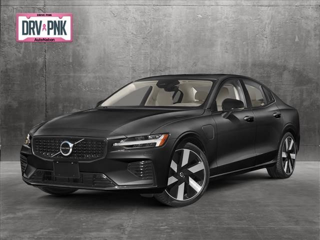 2023 Volvo S60 Recharge Plug-In Hybrid Plus Dark Theme