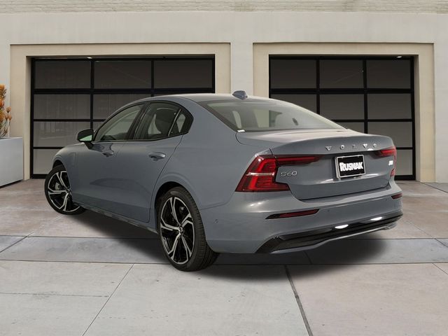 2023 Volvo S60 Recharge Plug-In Hybrid Plus Dark Theme