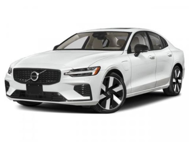 2023 Volvo S60 Recharge Plug-In Hybrid Plus Dark Theme