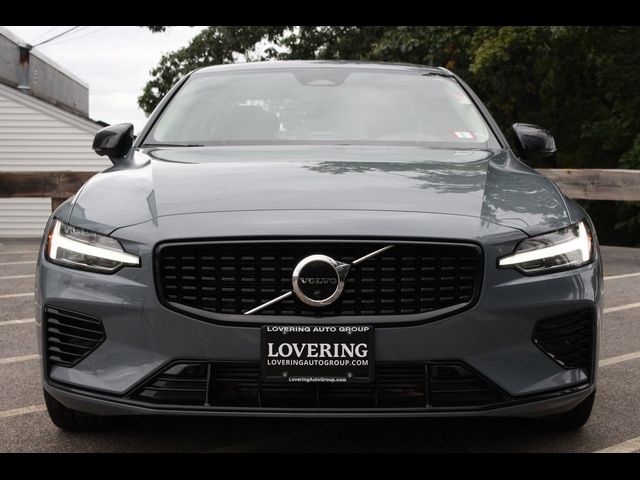 2023 Volvo S60 Recharge Plug-In Hybrid Plus Dark Theme