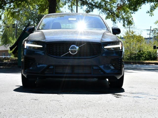 2023 Volvo S60 Recharge Plug-In Hybrid Plus Dark Theme