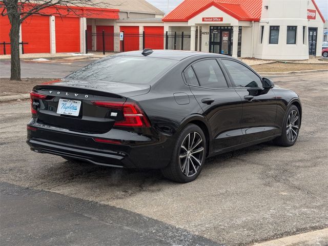 2023 Volvo S60 Recharge Plug-In Hybrid Plus Dark Theme