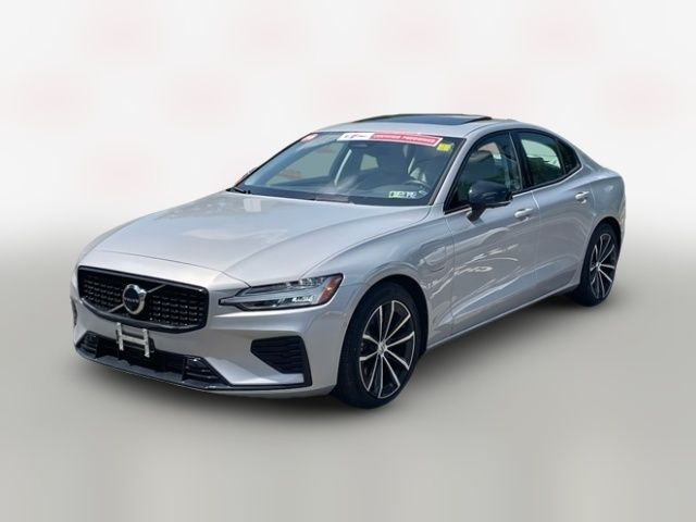 2023 Volvo S60 Recharge Plug-In Hybrid Plus Dark Theme
