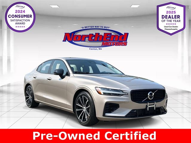 2023 Volvo S60 Recharge Plug-In Hybrid Plus Dark Theme
