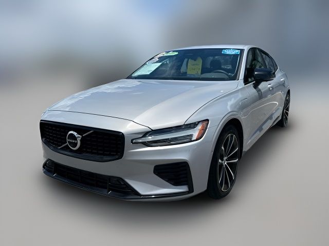 2023 Volvo S60 Recharge Plug-In Hybrid Plus Dark Theme