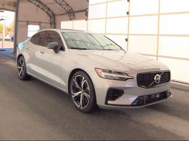 2023 Volvo S60 Recharge Plus Dark Theme