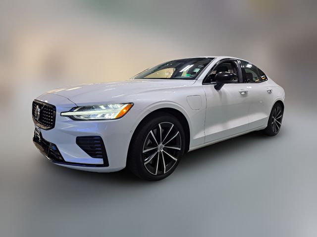 2023 Volvo S60 Recharge Plug-In Hybrid Plus Dark Theme