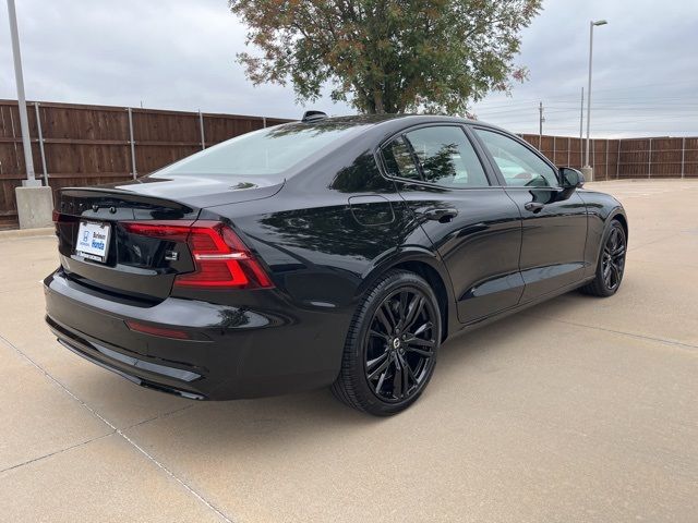 2023 Volvo S60 Recharge Plug-In Hybrid Ultimate Black Edition