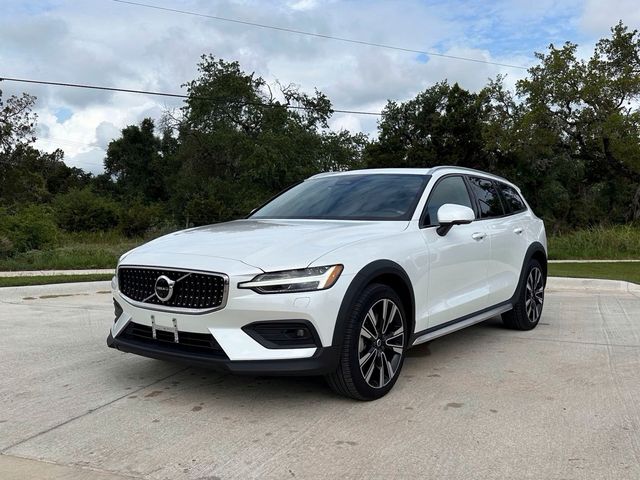 2023 Volvo V60 Cross Country Ultimate