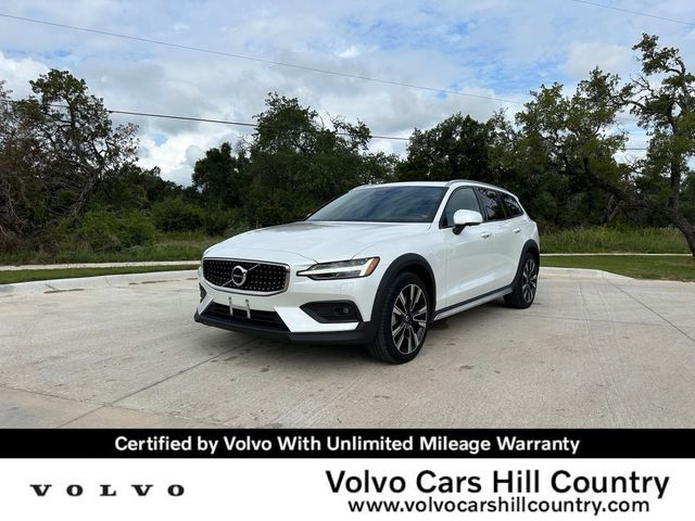 2023 Volvo V60 Cross Country Ultimate