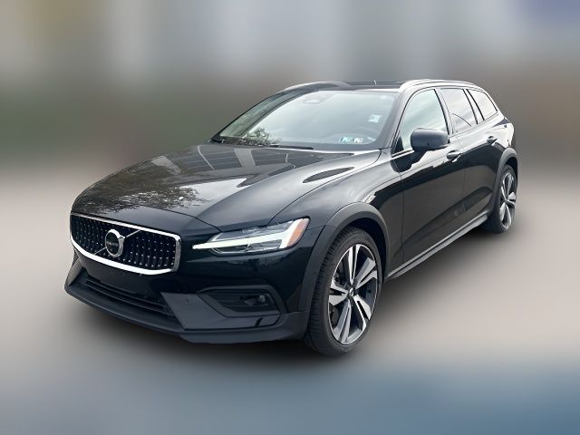 2023 Volvo V60 Cross Country Plus