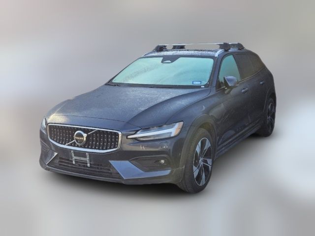 2023 Volvo V60 Cross Country Plus