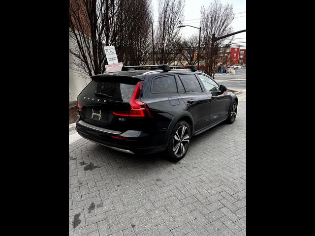 2023 Volvo V60 Cross Country Plus