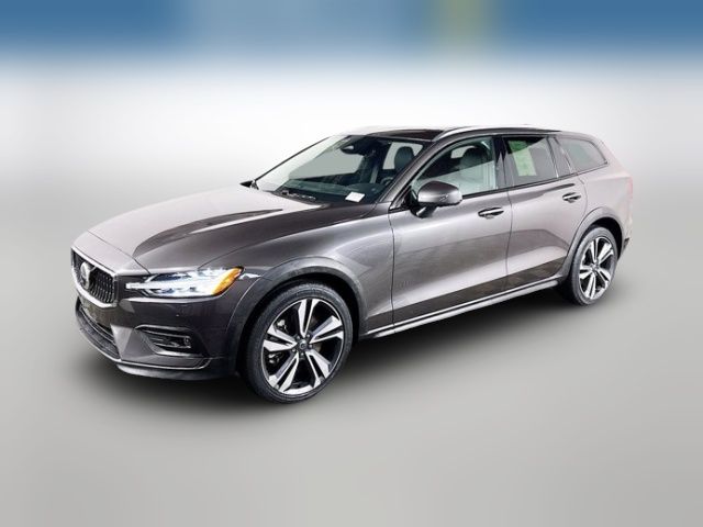 2023 Volvo V60 Cross Country Plus