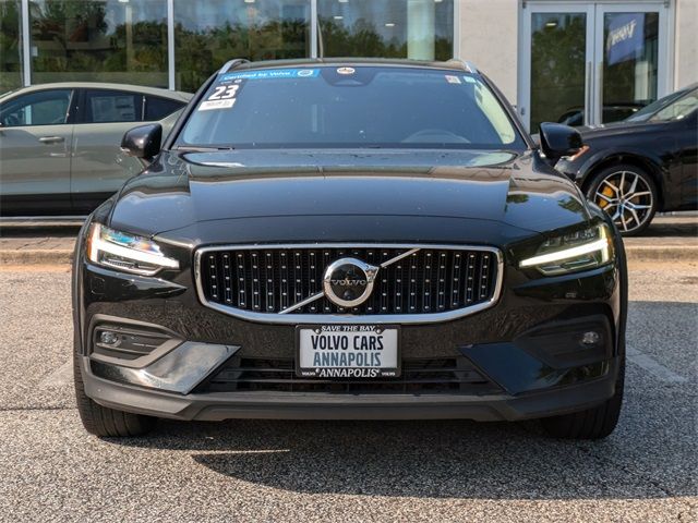 2023 Volvo V60 Cross Country Plus