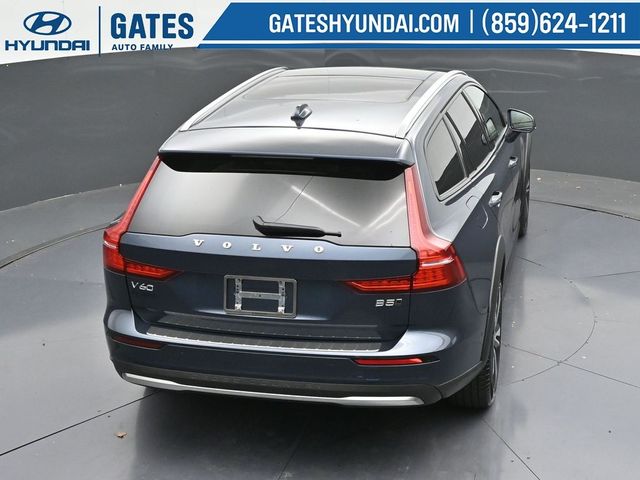 2023 Volvo V60 Cross Country Plus