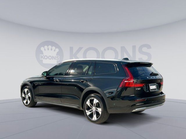 2023 Volvo V60 Cross Country Plus