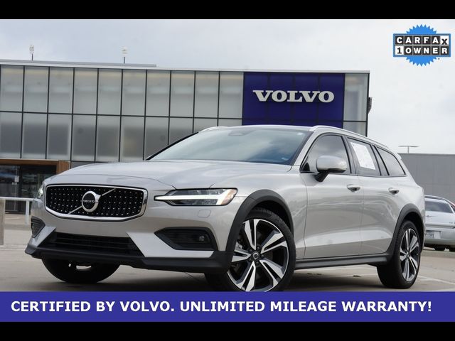 2023 Volvo V60 Cross Country Plus