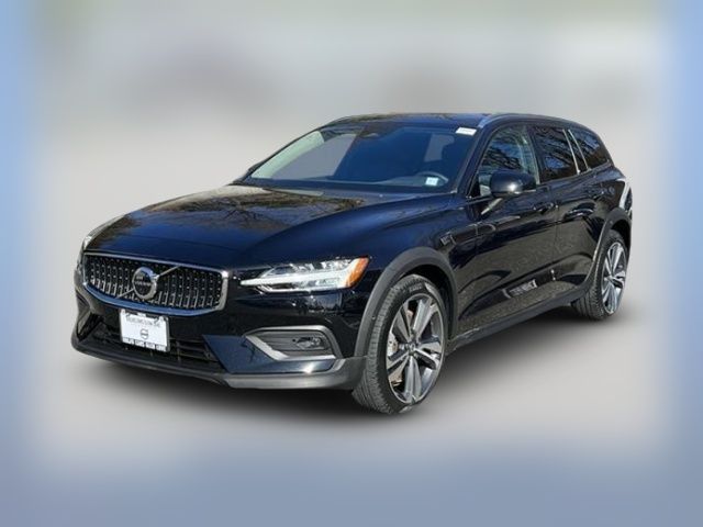 2023 Volvo V60 Cross Country Plus