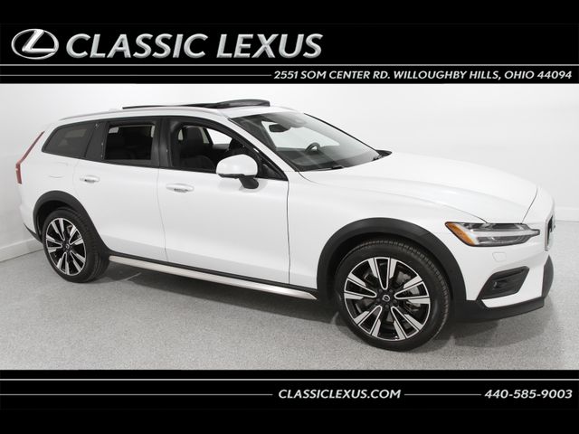 2023 Volvo V60 Cross Country Ultimate