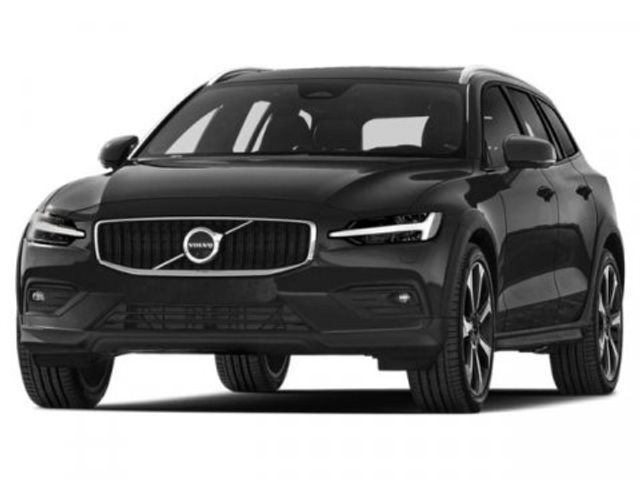 2023 Volvo V60 Cross Country Plus