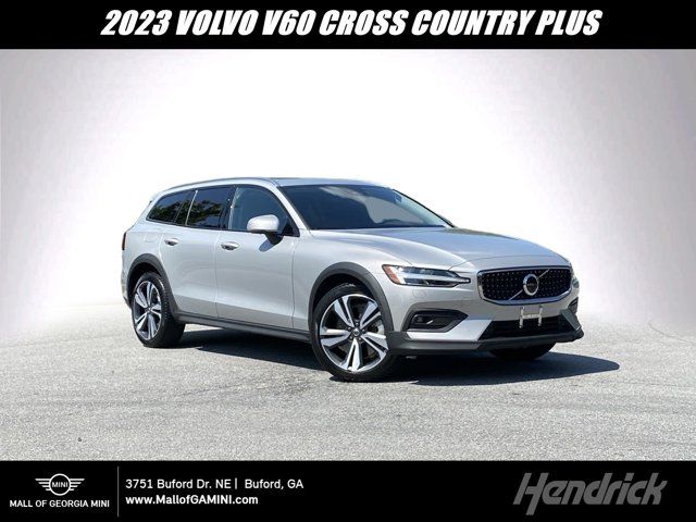 2023 Volvo V60 Cross Country Plus