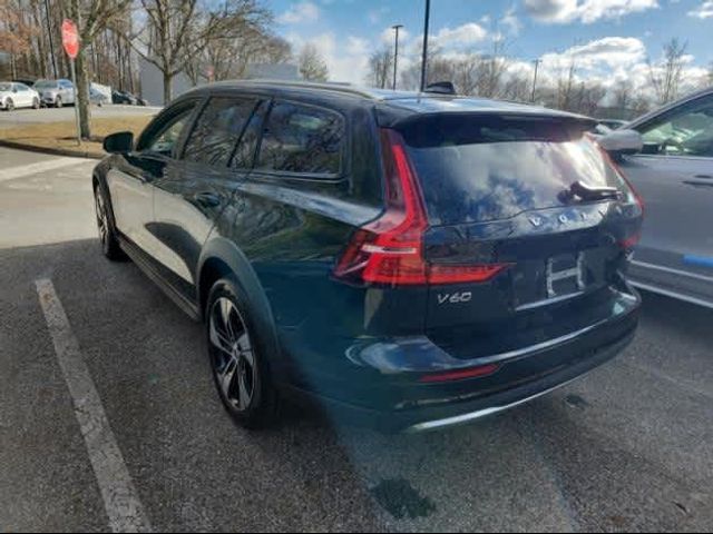 2023 Volvo V60 Cross Country Plus