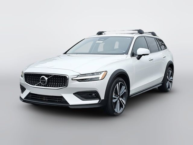 2023 Volvo V60 Cross Country Plus