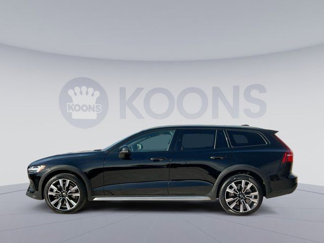 2023 Volvo V60 Cross Country Ultimate