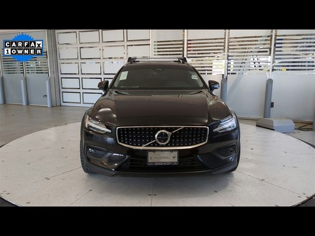 2023 Volvo V60 Cross Country Ultimate