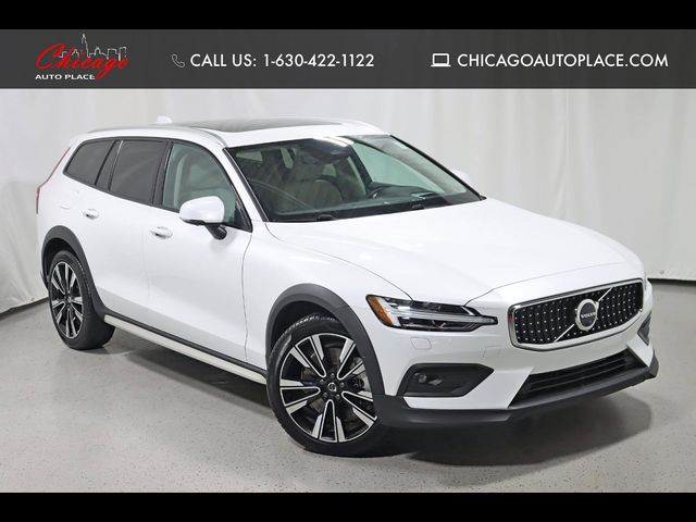 2023 Volvo V60 Cross Country Ultimate