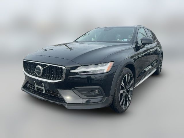 2023 Volvo V60 Cross Country Ultimate