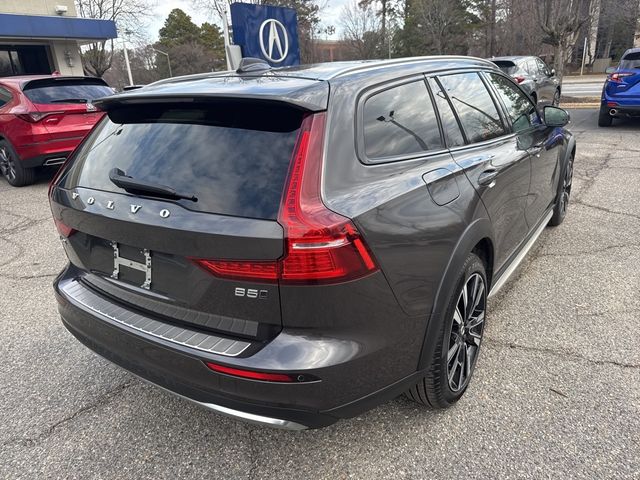 2023 Volvo V60 Cross Country Ultimate