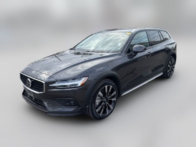 2023 Volvo V60 Cross Country Ultimate