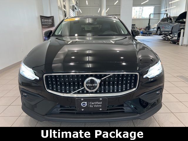 2023 Volvo V60 Cross Country Ultimate