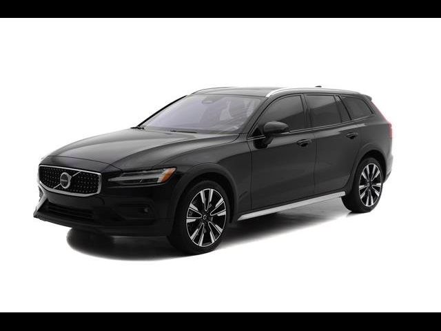 2023 Volvo V60 Cross Country Ultimate