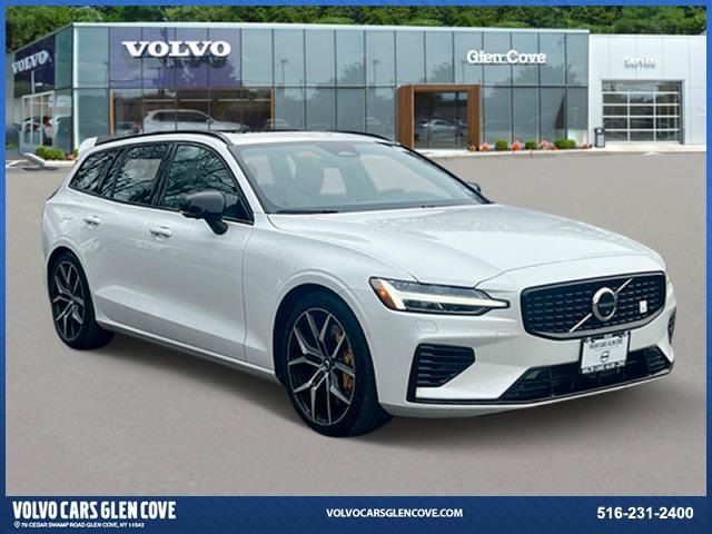 2023 Volvo V60 Recharge Plug-In Hybrid Polestar Engineered