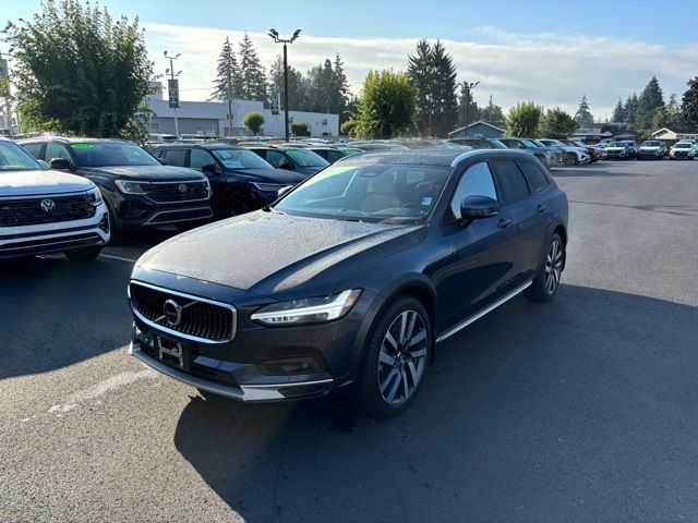 2023 Volvo V90 Cross Country Ultimate