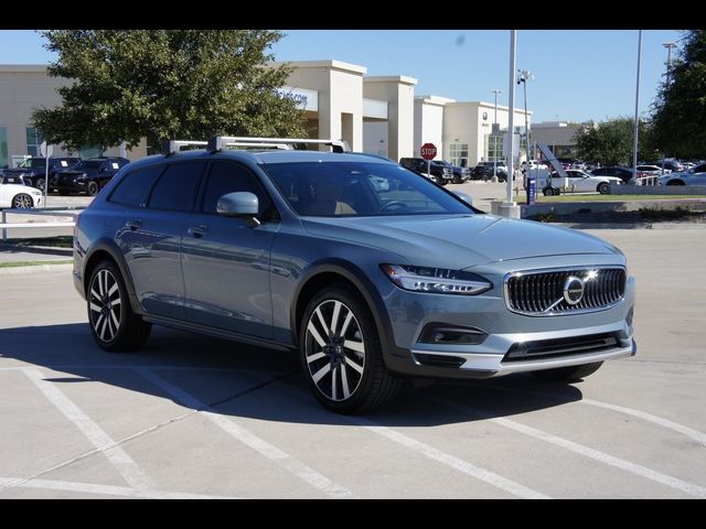 2023 Volvo V90 Cross Country Ultimate