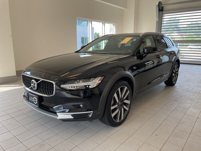 2023 Volvo V90 Cross Country Ultimate